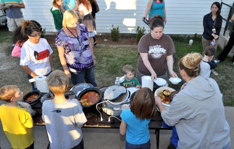 Cove kids serve homeless